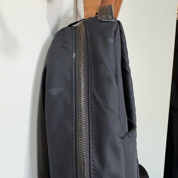 • Away Backpack • - Picture 5 of 7